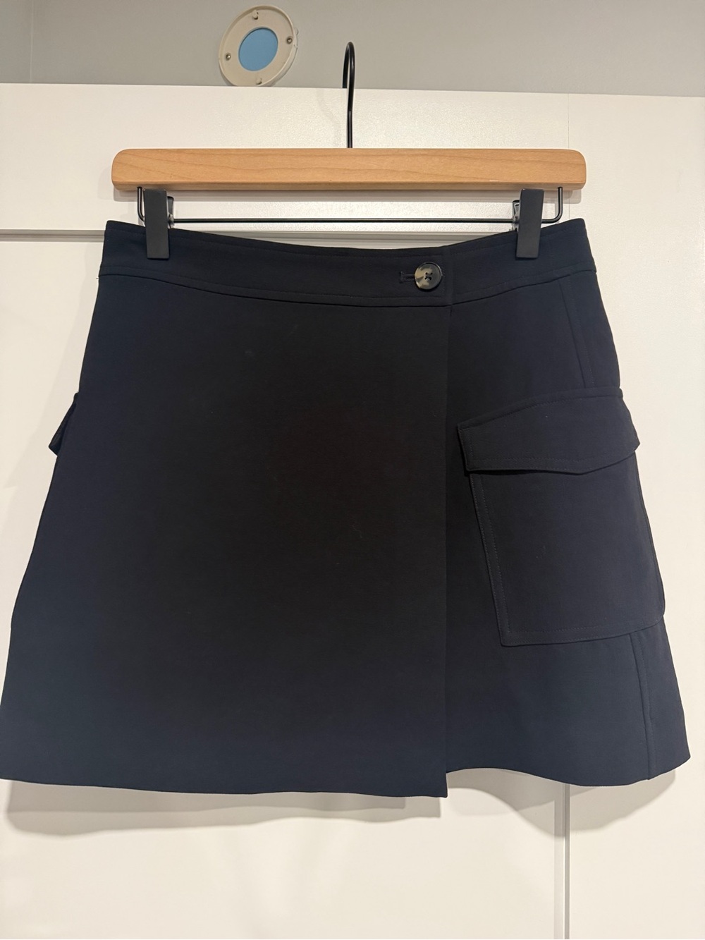 Aritzia Black Cargo Pocket Skort